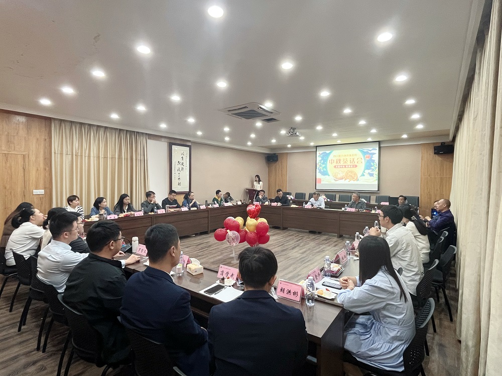 ��Բ���� �������� �Ĵ�������ʦ����������軰��Բ���ٰ�